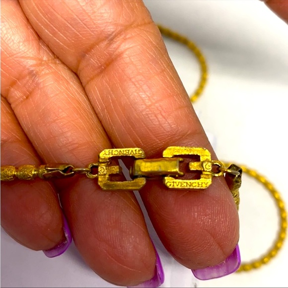Givenchy’s Vintage Sculptural & Sophisticated Inimitable Necklace - Picture 8 of 10